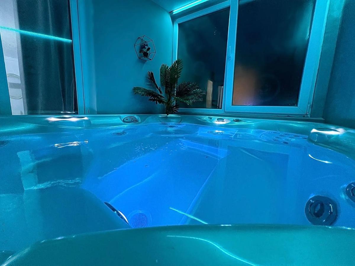 Luxor - Jacuzzi&Cozy Apartments Sibiu Exteriör bild