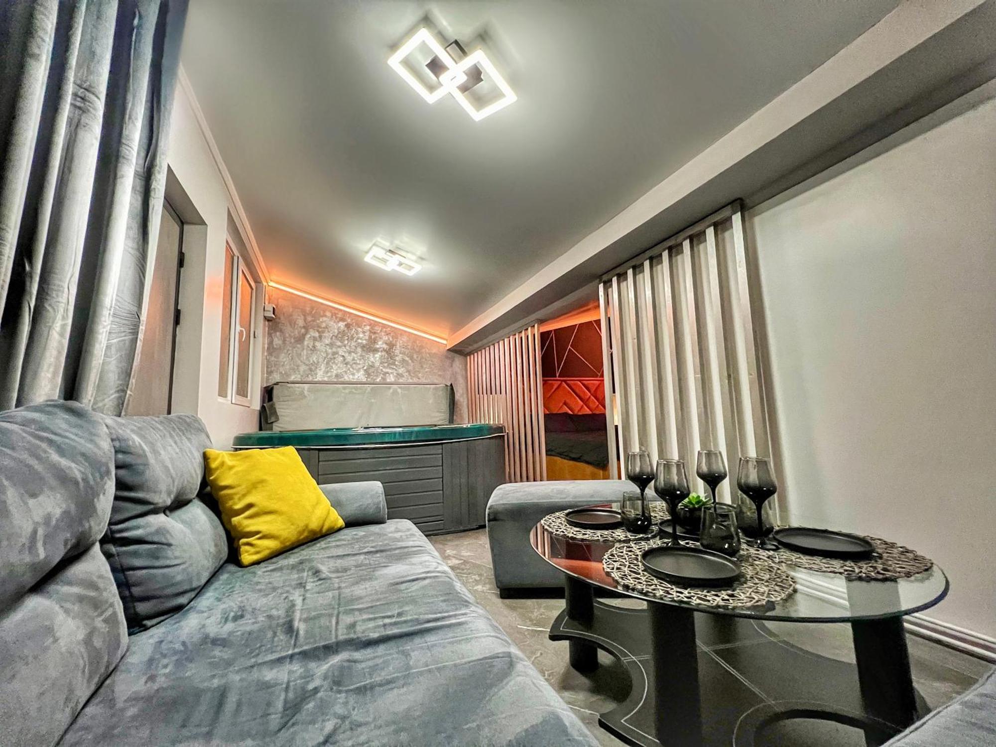 Luxor - Jacuzzi&Cozy Apartments Sibiu Exteriör bild